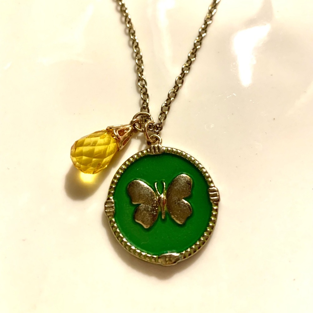 Elegant Gold Butterfly Pendant Necklace